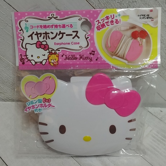 NEW Hello Kitty Sanrio Japan Earphone Accessories Case - Picture 1 of 4